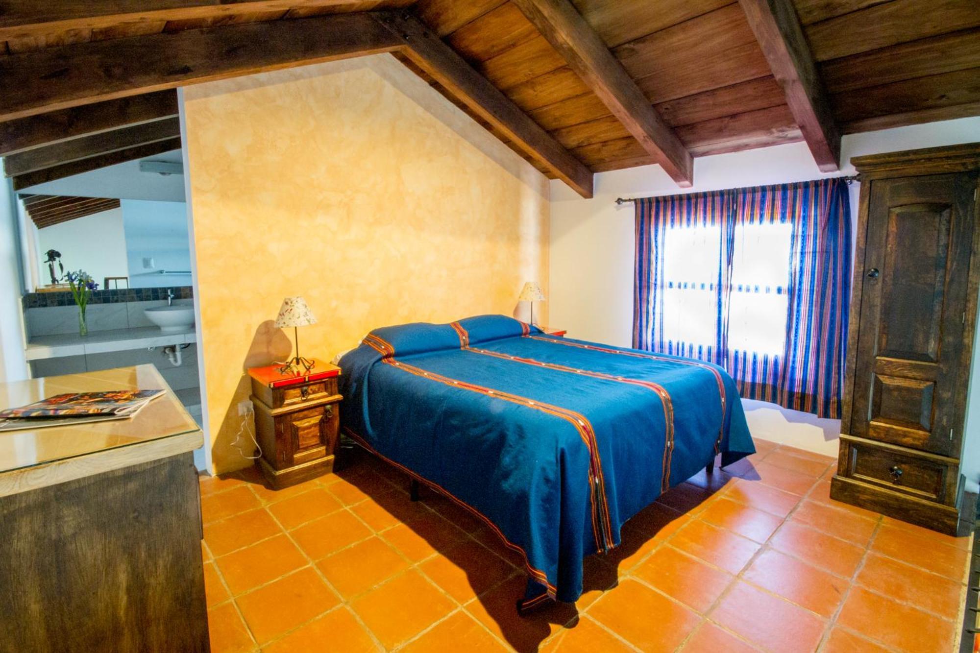 Casa Elena Bed & Breakfast Antigua Room photo