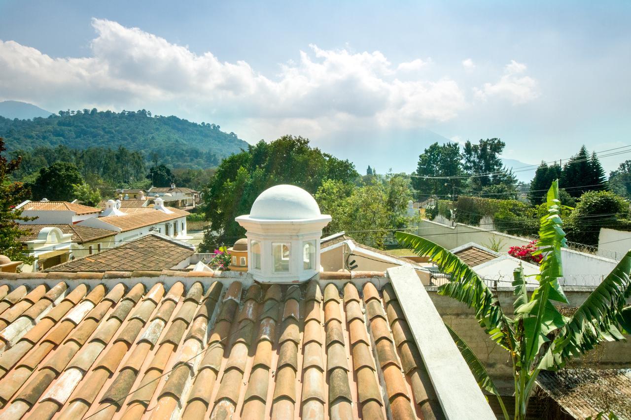Casa Elena Bed & Breakfast Antigua Exterior photo